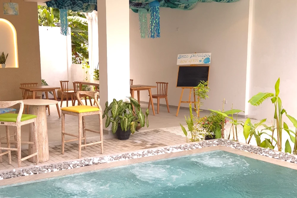 Brizo Paradiso Hotel